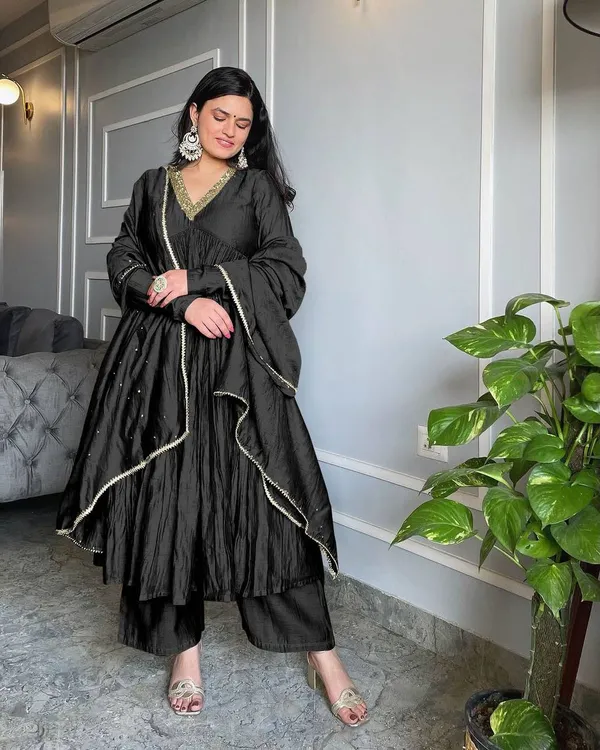 Black_Pure_Chinon_Silk_Alia_Cut_Anarkali_Gown_Dupatta_Bottom_With_Embroidered_Work_For_Women