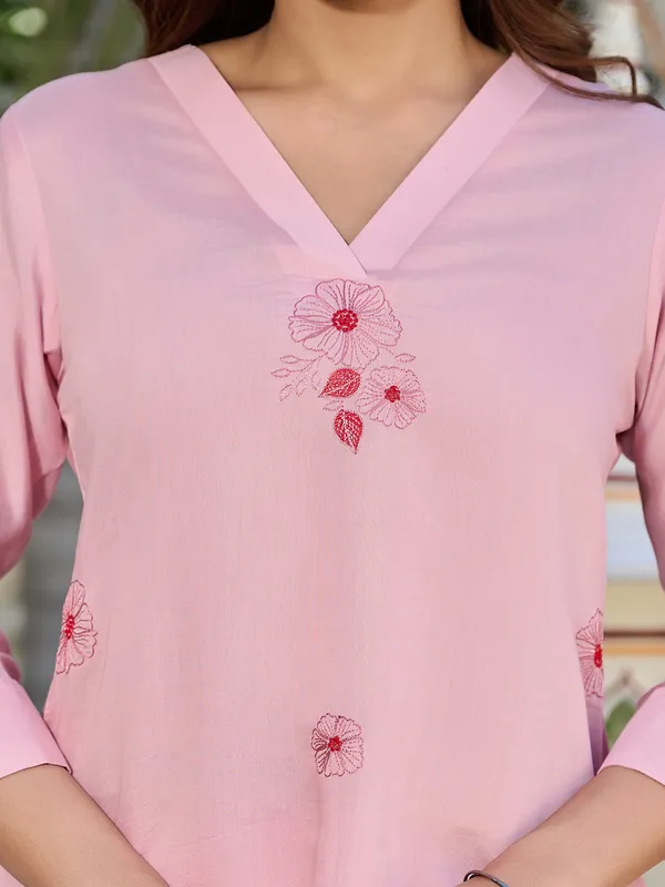DUSTY_PINK_Viscose_Rayon_Viscose_Rayon_Self_Design_1_Top_:_1_Pant_Co-Ord_Sets_For_Women