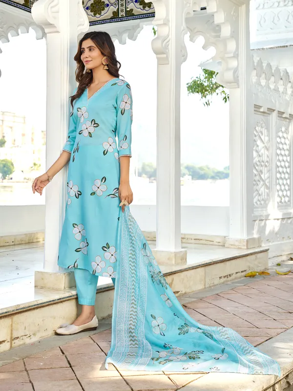 Blue_Cotton_Blend_Straight_Calf_Length_V-Neck_Kurta_Sets_For_Women