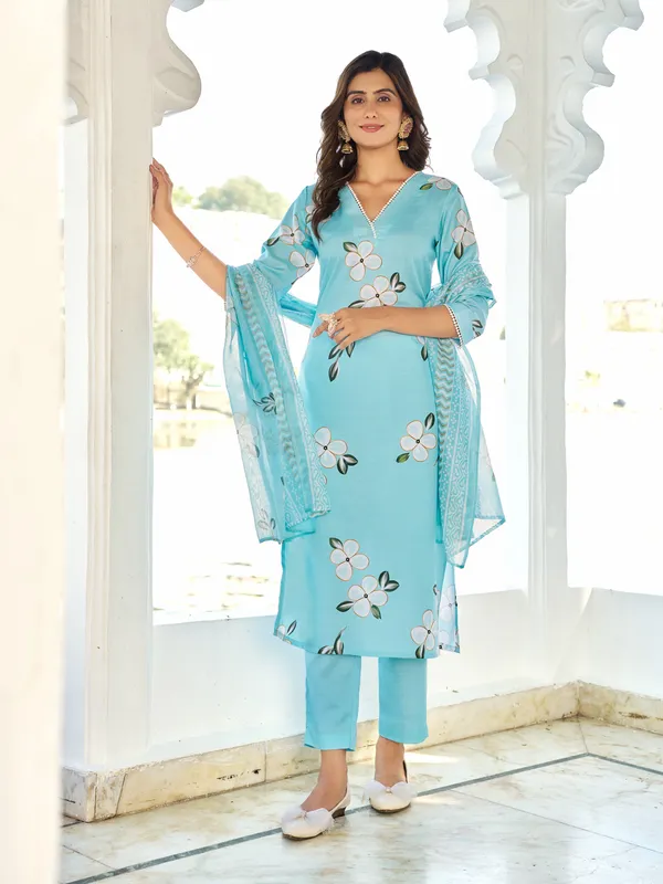 Blue_Cotton_Blend_Straight_Calf_Length_V-Neck_Kurta_Sets_For_Women
