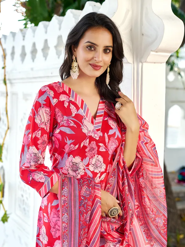 Red_Cotton_Blend_Straight_Calf_Length_V-Neck_Kurta_Sets_For_Women