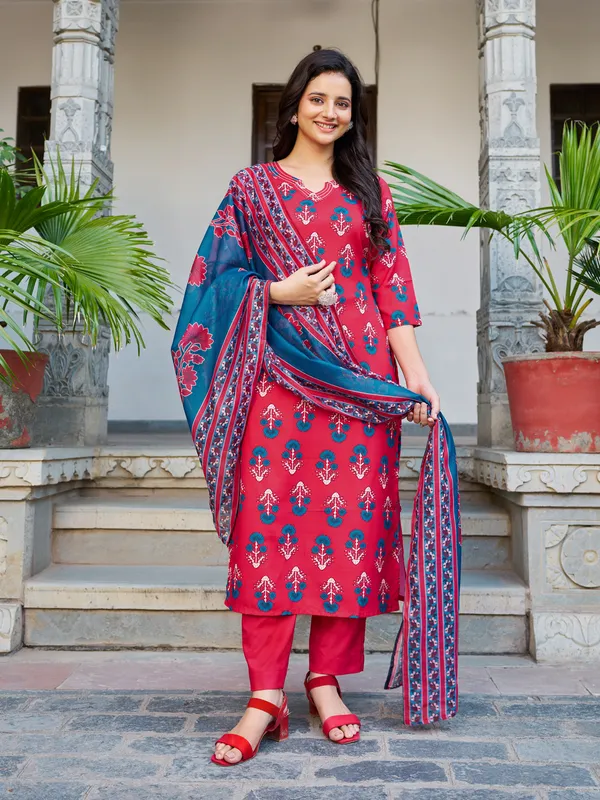 Red_Cotton_Blend_Straight_Calf_Length_Keyhole_Neck_Kurta_Sets_For_Women