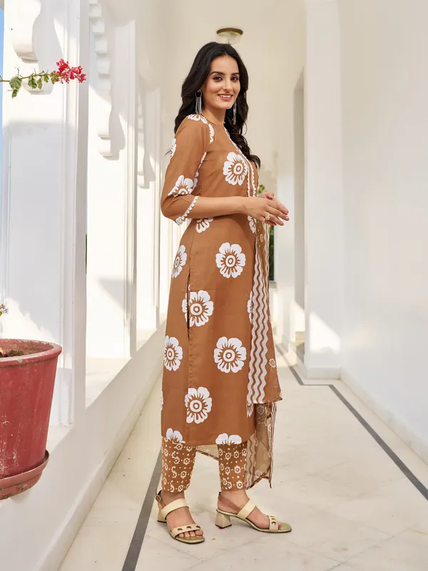 Rust_Cotton_Blend_Straight_Calf_Length_Round_Neck_Kurta_Sets_For_Women
