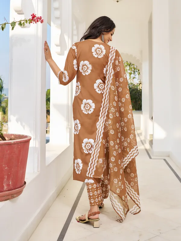 Rust_Cotton_Blend_Straight_Calf_Length_Round_Neck_Kurta_Sets_For_Women