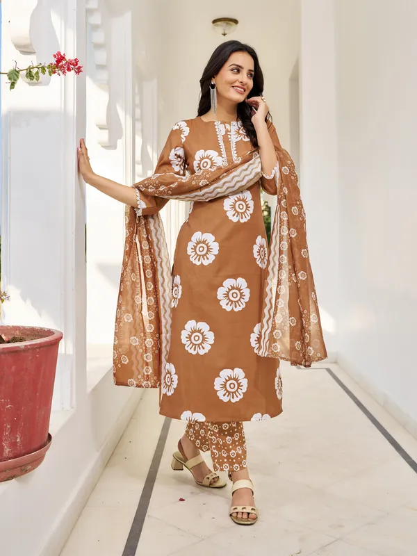 Rust_Cotton_Blend_Straight_Calf_Length_Round_Neck_Kurta_Sets_For_Women