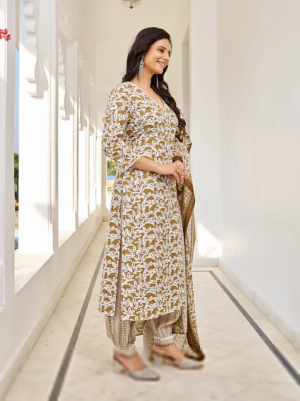 Beige_Cotton_Blend_Straight_Calf_Length_V-Neck_Kurta_Sets_For_Women