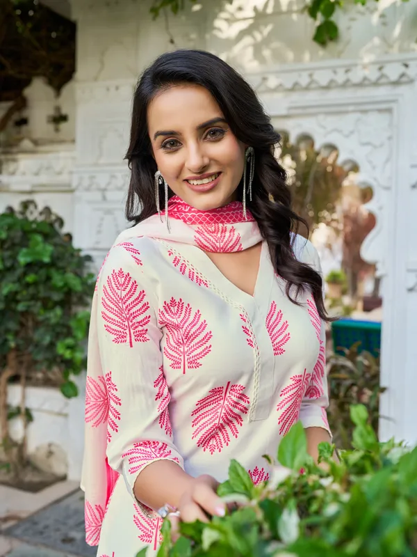 White_Cotton_Blend_Straight_Calf_Length_V-Neck_Kurta_Sets_For_Women