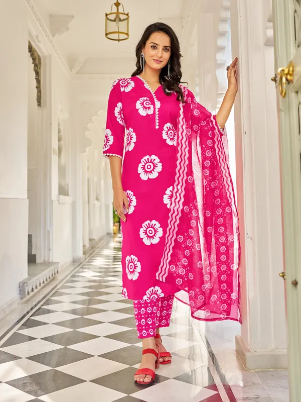 Pink_Cotton_Blend_Straight_Calf_Length_V-Neck_Kurta_Sets_For_Women
