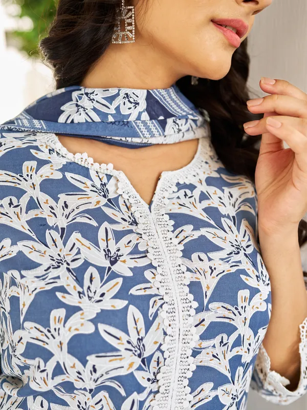 Blue_Cotton_Blend_Straight_Calf_Length_Keyhole_Neck_Kurta_Sets_For_Women