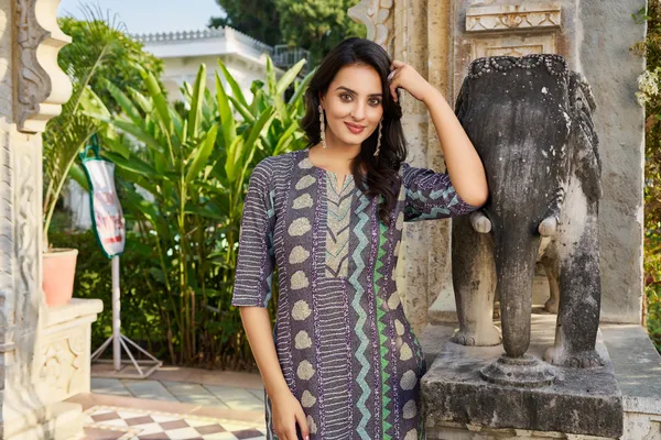 Grey_Cotton_Blend_Straight_Calf_Length_Keyhole_Neck_Kurta_Sets_For_Women
