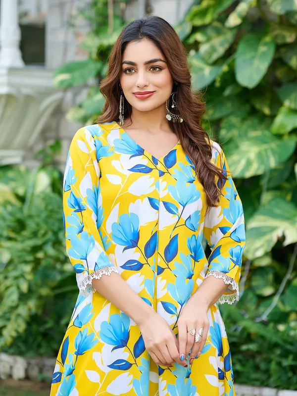 Yellow_Silk_Blend_Straight_Calf_Length_V-Neck_Kurta_Sets_For_Women