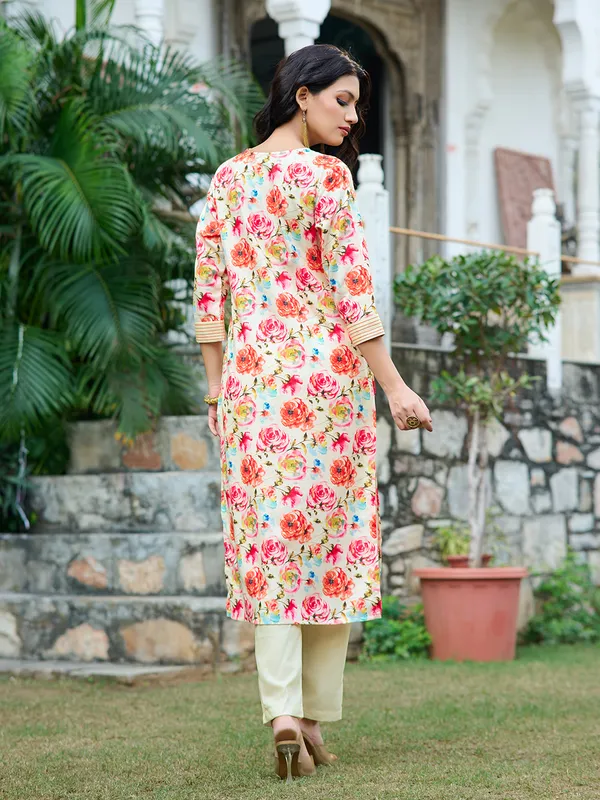 Cream_Silk_Blend_Straight_Calf_Length_V-Neck_Kurta_Sets_For_Women