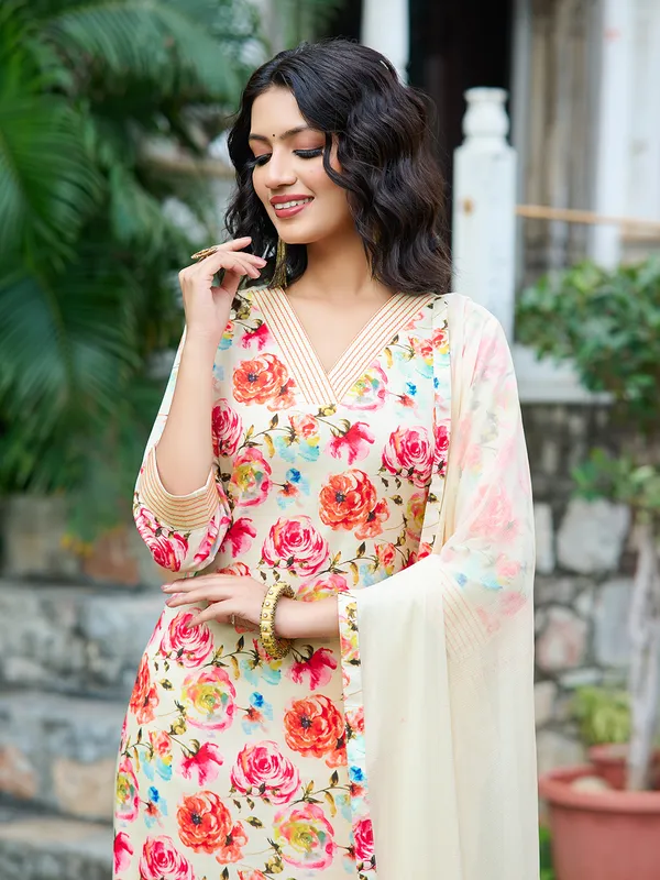 Cream_Silk_Blend_Straight_Calf_Length_V-Neck_Kurta_Sets_For_Women
