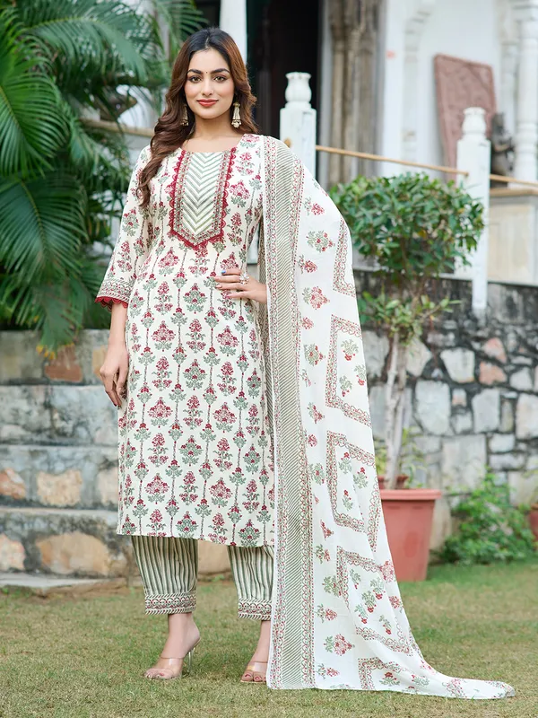 Cream_Silk_Blend_Straight_Calf_Length_Round_Neck_Kurta_Sets_For_Women