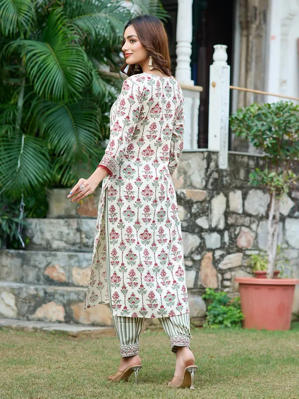 Cream_Silk_Blend_Straight_Calf_Length_Round_Neck_Kurta_Sets_For_Women
