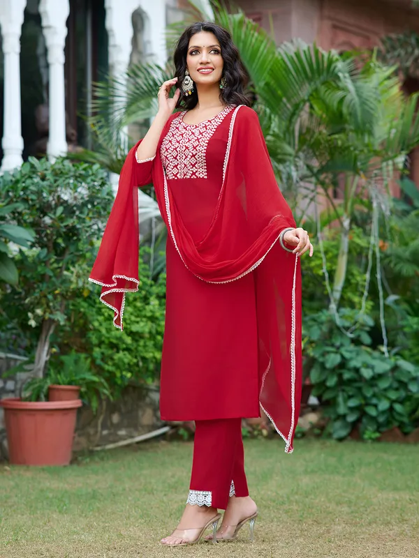 Red_Silk_Blend_Straight_Calf_Length_Round_Neck_Kurta_Sets_For_Women