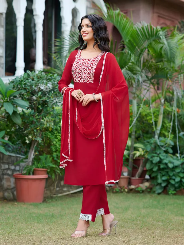 Red_Silk_Blend_Straight_Calf_Length_Round_Neck_Kurta_Sets_For_Women