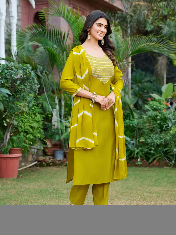 Olive_Silk_Blend_Straight_Calf_Length_Round_Neck_Kurta_Sets_For_Women
