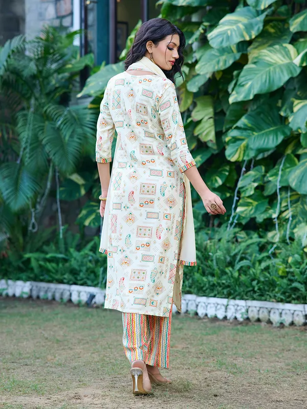 Cream_Silk_Blend_Straight_Calf_Length_Round_Neck_Kurta_Sets_For_Women