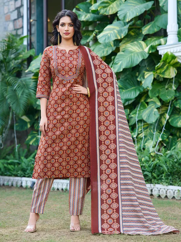 Brown_Silk_Blend_Straight_Calf_Length_Sweetheart_Neck_Kurta_Sets_For_Women