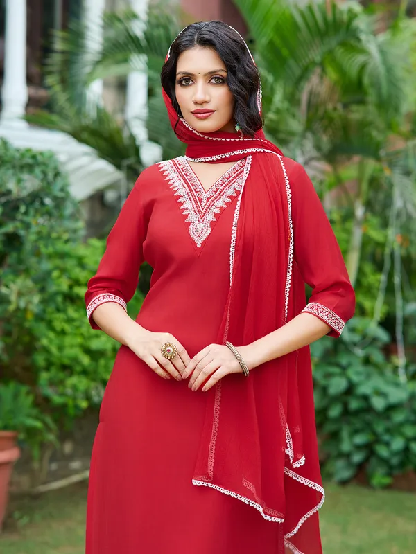 Red_Silk_Blend_Straight_Calf_Length_V-Neck_Kurta_Sets_For_Women