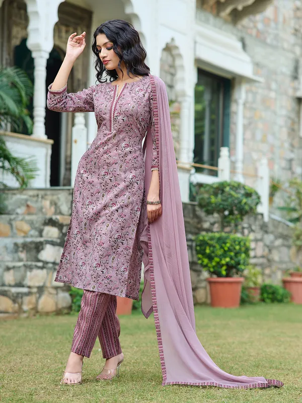 Lavender_Silk_Blend_Straight_Calf_Length_Sweetheart_Neck_Kurta_Sets_For_Women