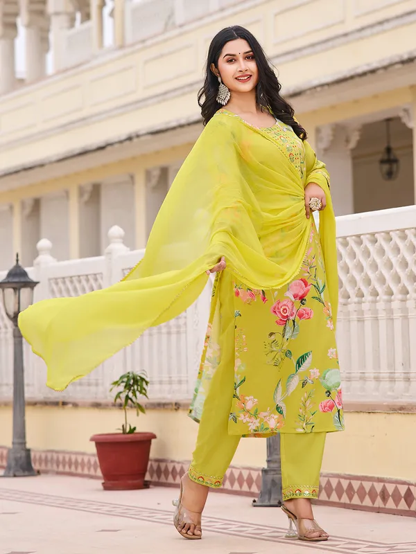 Yellow_Cotton_Blend_Straight_Calf_Length_Round_Neck_Kurta_Sets_For_Women