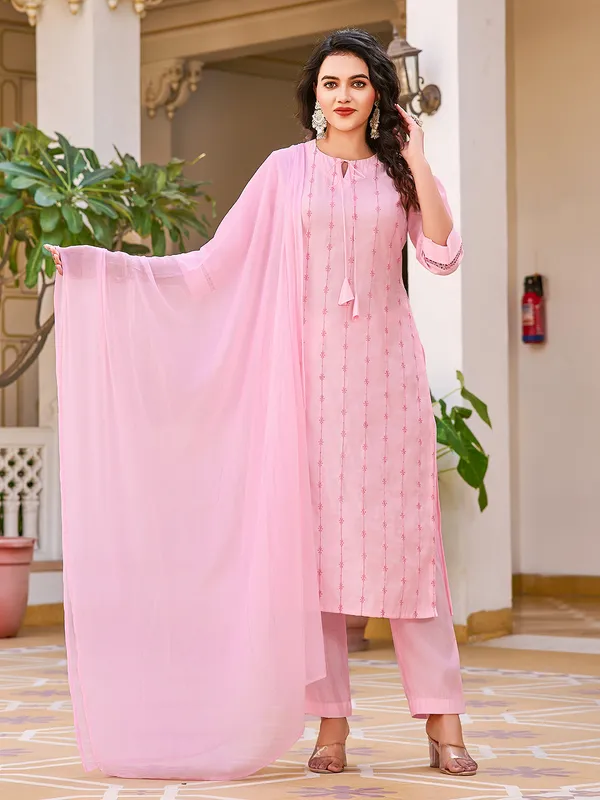 Pink_Cotton_Blend_Straight_Calf_Length_Round_Neck_Kurta_Sets_For_Women