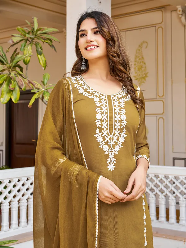 Brown_Cotton_Blend_Straight_Calf_Length_Round_Neck_Kurta_Sets_For_Women
