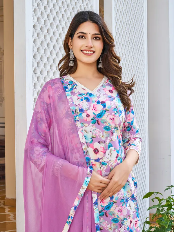 Purple_Cotton_Blend_Straight_Calf_Length_V-Neck_Kurta_Sets_For_Women