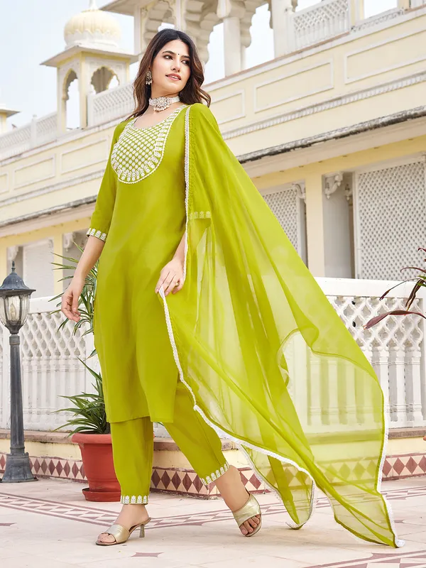 Olive_Cotton_Blend_Straight_Calf_Length_Round_Neck_Kurta_Sets_For_Women