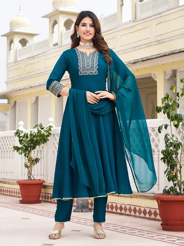 Blue_Cotton_Blend_Straight_Calf_Length_V-Neck_Kurta_Sets_For_Women