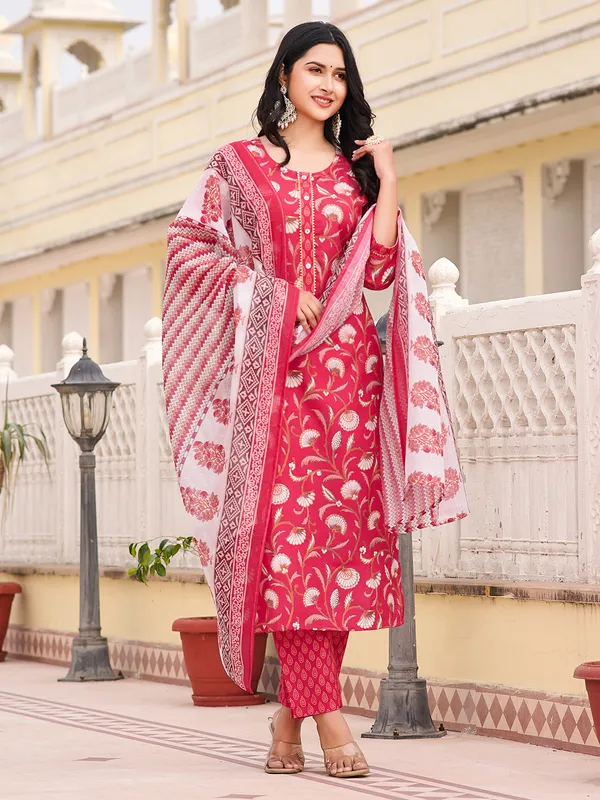 Red_Cotton_Blend_Straight_Calf_Length_Round_Neck_Kurta_Sets_For_Women