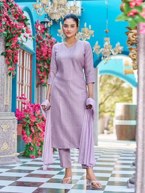 Purple_Pure_Silk_Straight_Calf_Length_V-Neck_Kurta_Sets_For_Women