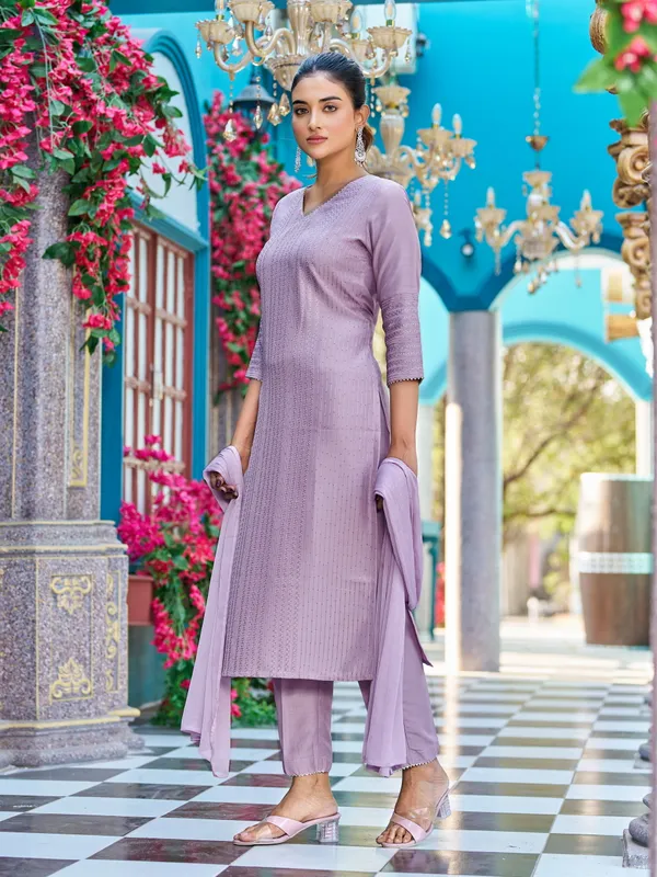Purple_Pure_Silk_Straight_Calf_Length_V-Neck_Kurta_Sets_For_Women