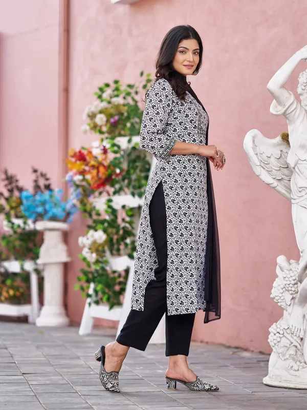 Off_White_Pure_Cotton_Straight_Calf_Length_Round_Neck_Kurta_Sets_For_Women
