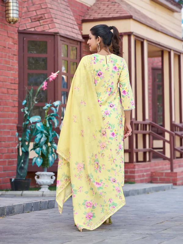 Yellow_Viscose_Rayon_Straight_Calf_Length_Round_Neck_Kurta_Sets_For_Women
