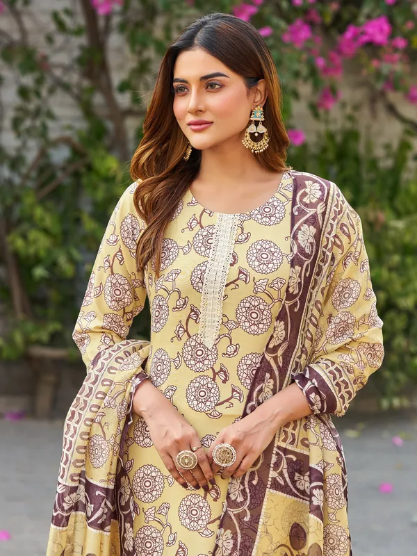 Yellow_Viscose_Rayon_Straight_Calf_Length_Round_Neck_Kurta_Sets_For_Women