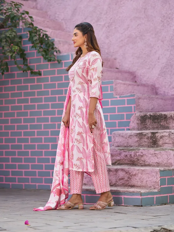 Pink_Pure_Cotton_Straight_Calf_Length_Boat_Neck_Kurta_Sets_For_Women