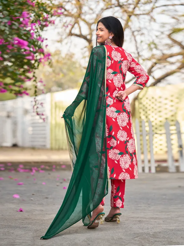 Red_Viscose_Rayon_Straight_Calf_Length_Round_Neck_Kurta_Sets_For_Women