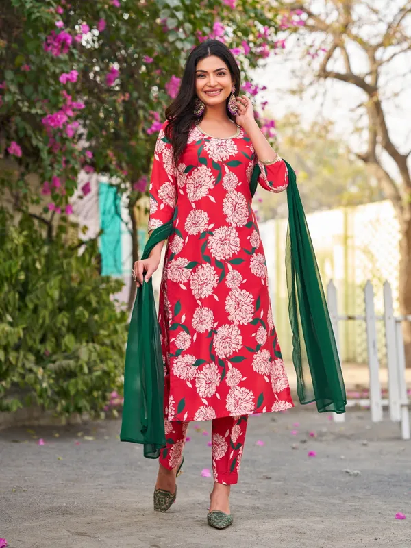Red_Viscose_Rayon_Straight_Calf_Length_Round_Neck_Kurta_Sets_For_Women