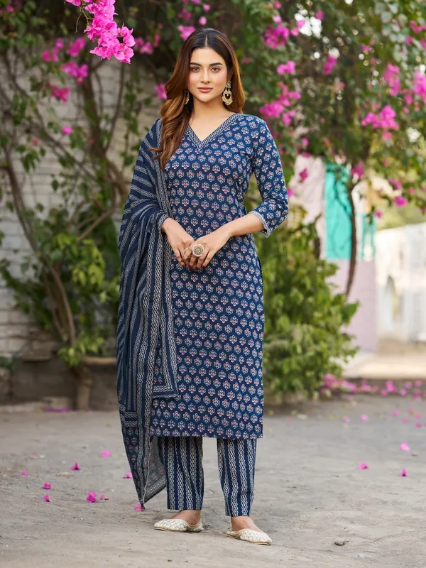 Navy_Blue_Pure_Cotton_Straight_Calf_Length_V-Neck_Kurta_Sets_For_Women