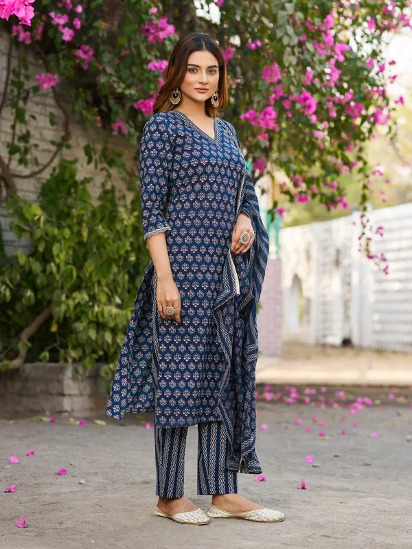 Navy_Blue_Pure_Cotton_Straight_Calf_Length_V-Neck_Kurta_Sets_For_Women
