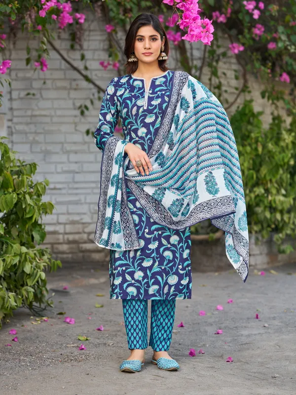 Navy_Blue_Viscose_Rayon_Straight_Calf_Length_Boat_Neck_Kurta_Sets_For_Women