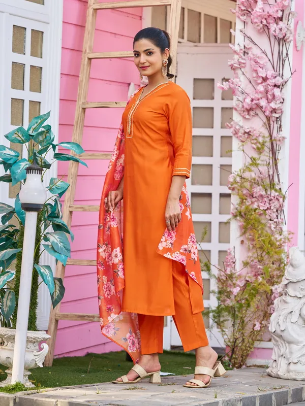 Orange_Pure_Silk_Straight_Calf_Length_V-Neck_Kurta_Sets_For_Women