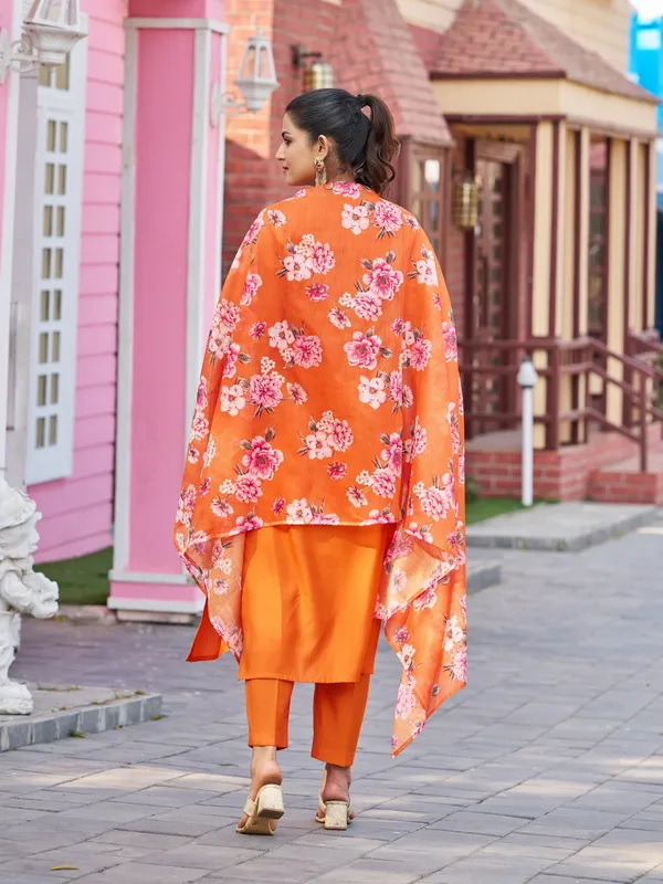 Orange_Pure_Silk_Straight_Calf_Length_V-Neck_Kurta_Sets_For_Women