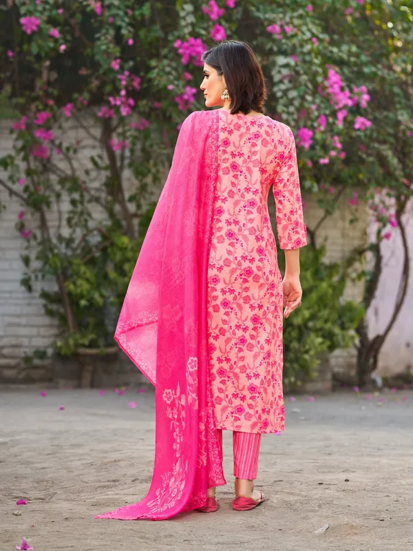 Peach_Viscose_Rayon_Straight_Calf_Length_Round_Neck_Kurta_Sets_For_Women