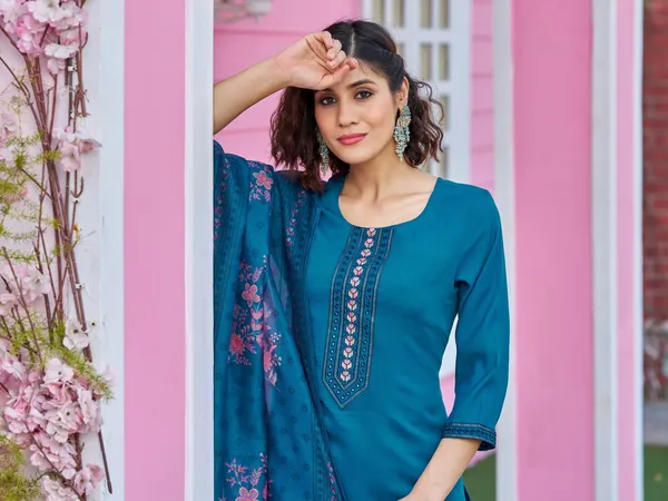 Blue_Pure_Silk_Straight_Calf_Length_Round_Neck_Kurta_Sets_For_Women