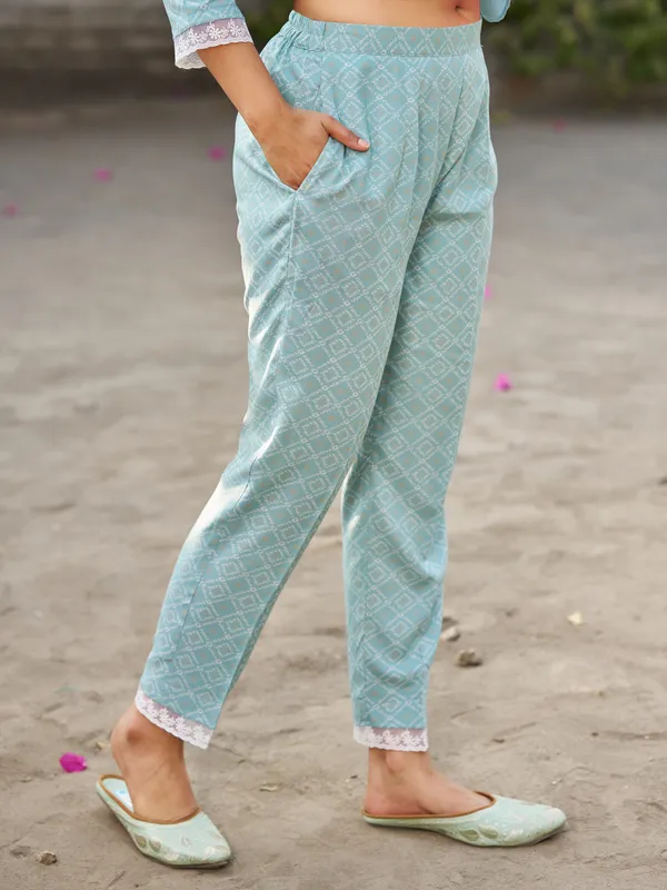 Blue_Viscose_Rayon_Straight_Calf_Length_V-Neck_Kurta_Sets_For_Women