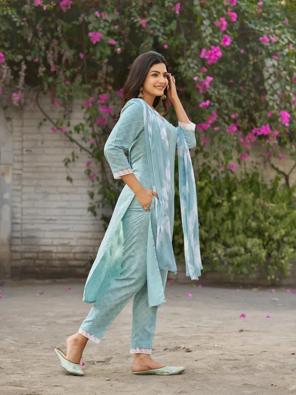 Blue_Viscose_Rayon_Straight_Calf_Length_V-Neck_Kurta_Sets_For_Women